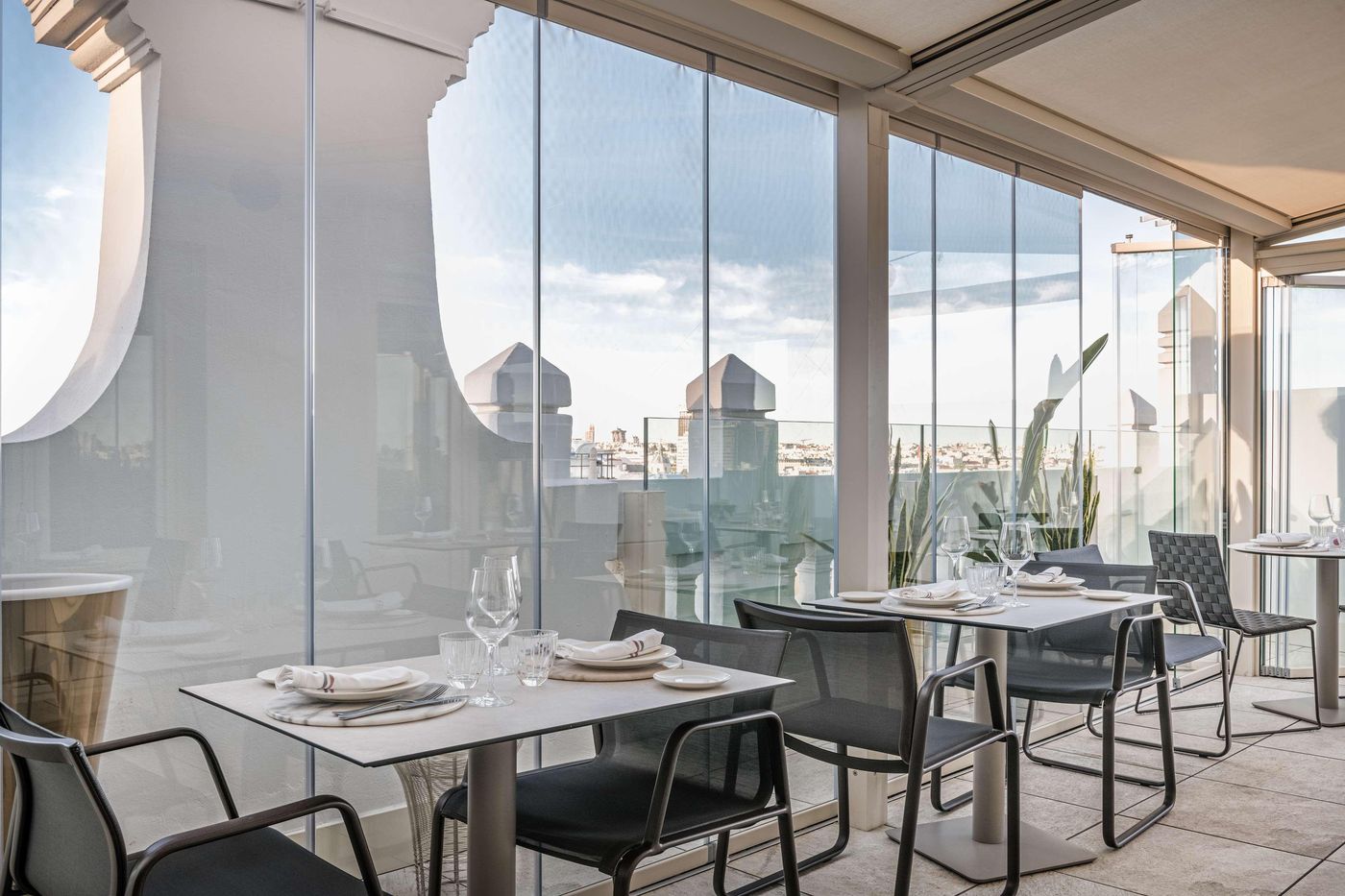 NH-Collection-Madrid-Gran-Via-Restaurant-13