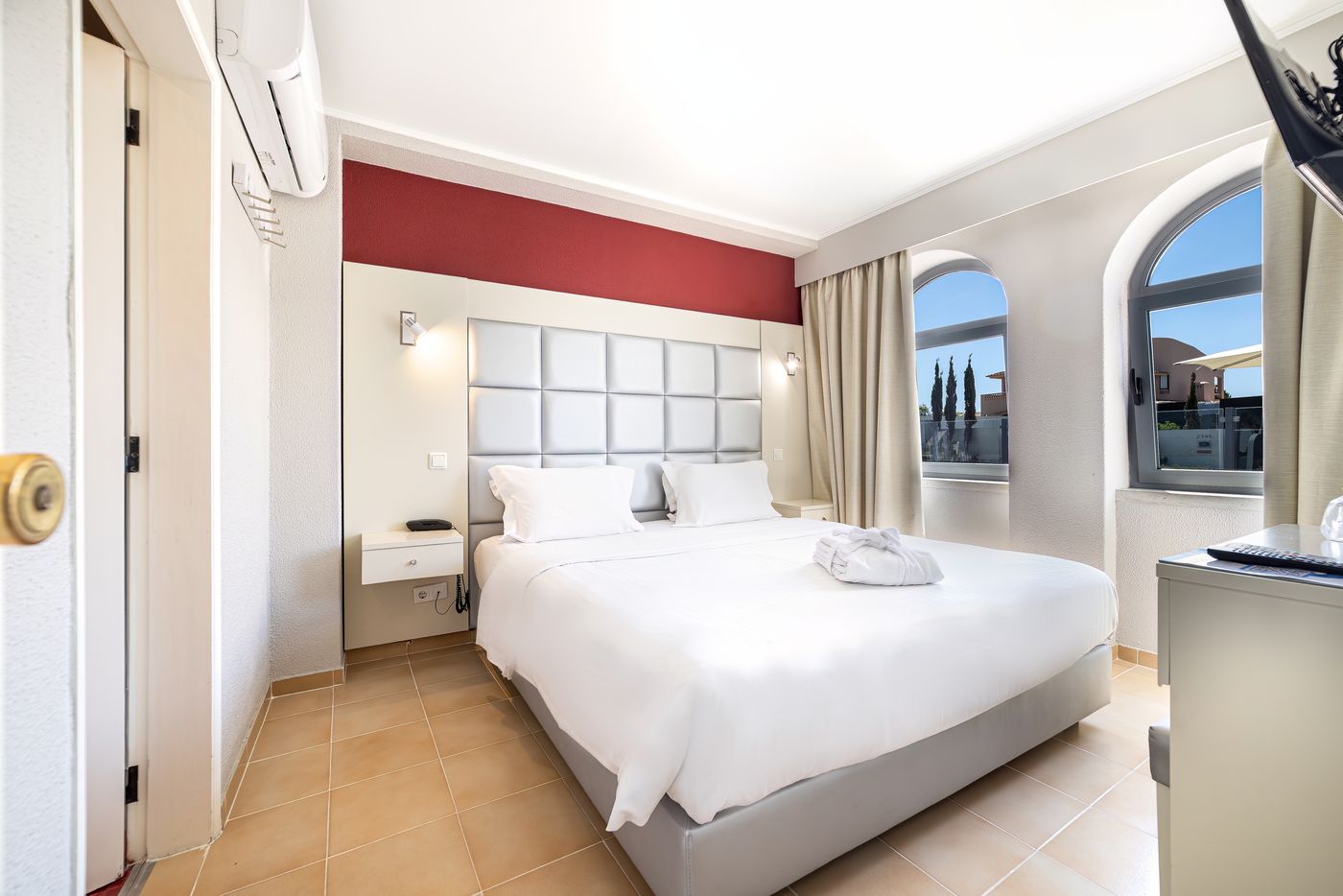 Hotel-Santa-Eulalia-Praia-Room-23