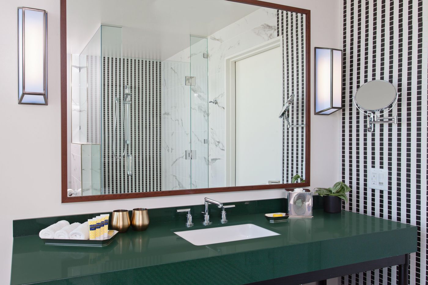 Hotel-Indigo-Los-Angeles-Downtown-Room-30