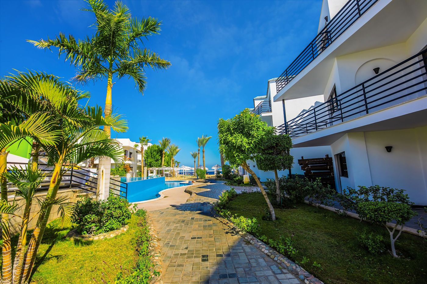 La Rosa Waves Beach Resort & Aqua Park