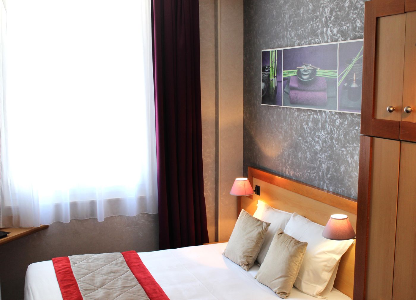 Hotel-Du-Chemin-Vert-Room-18