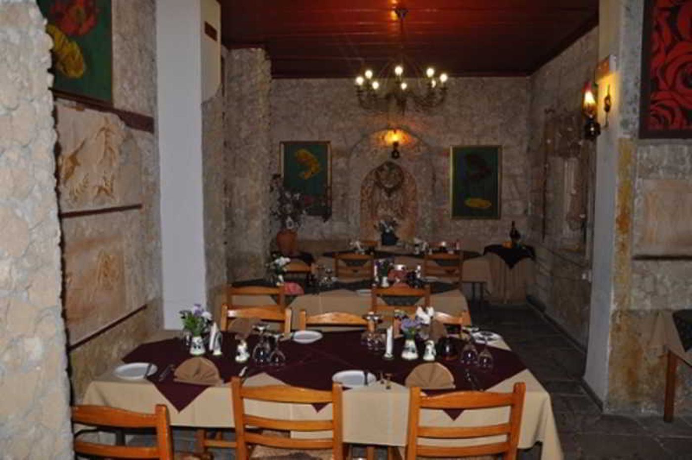 Kiniras-Traditional-House-Restaurant-17