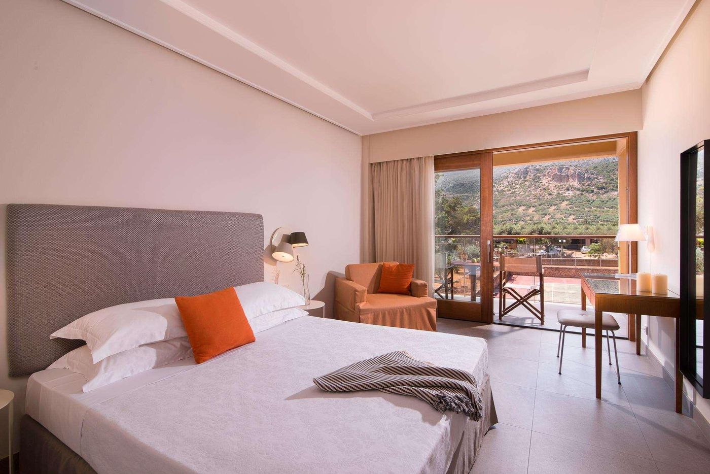 Kernos-Beach-Room-28