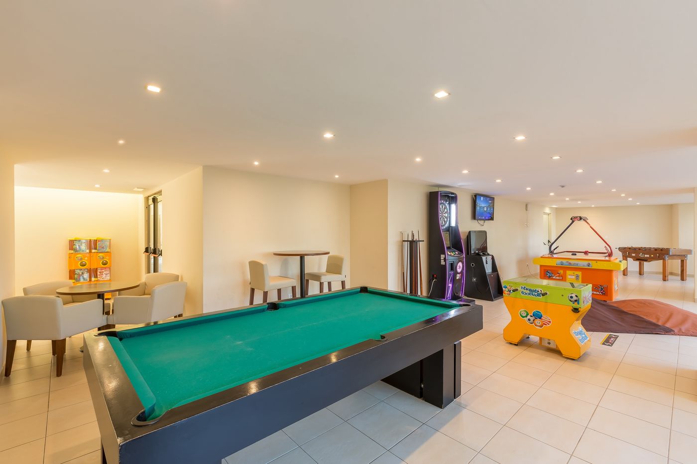 Salgados Palm Village