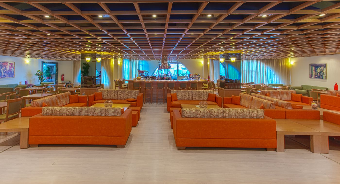 Continental-Palace-Bar-47