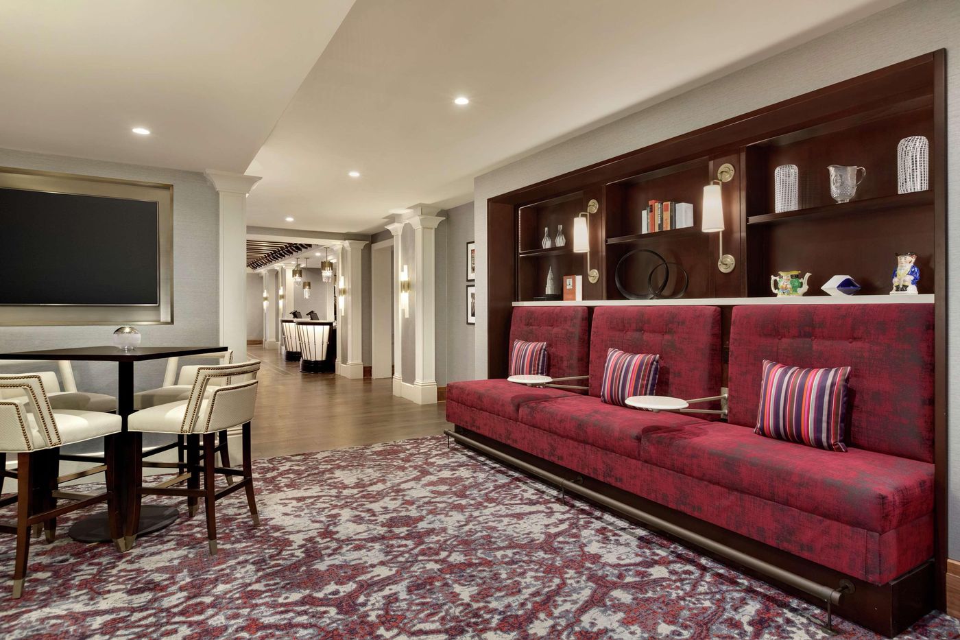 Hilton-Checkers-Los-Angeles-Lobby-15