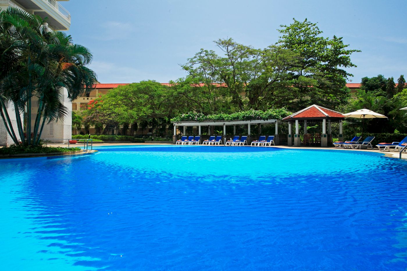 Waterfront-Suites-Phuket-by-Centara-Pool-1