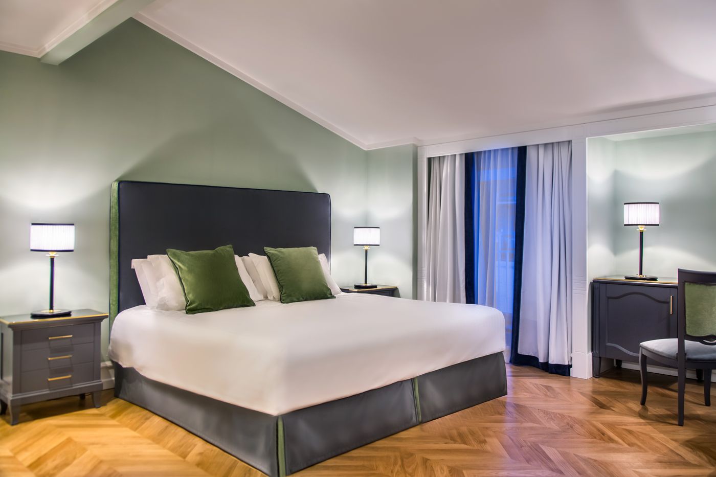 Grand Hotel Santa Lucia - Italy - NAPLES - Room - 5