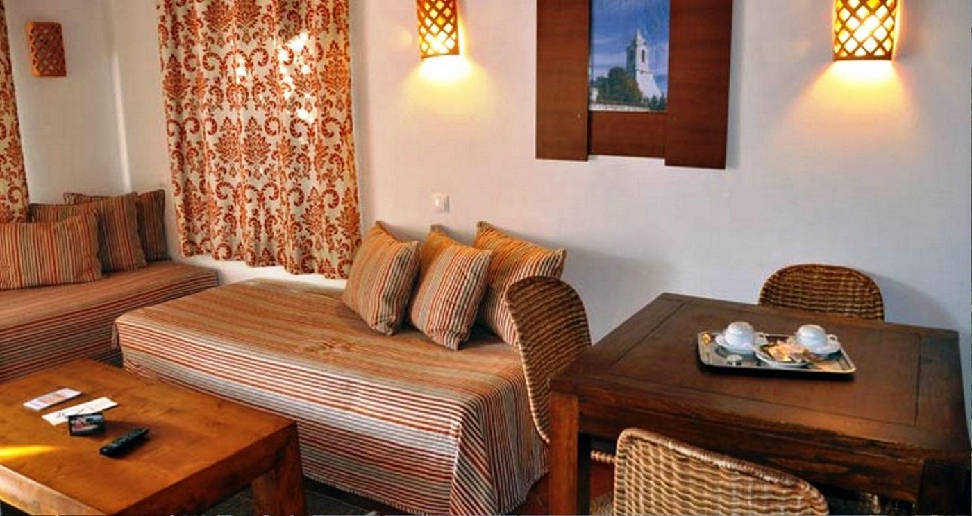 Pedras-d-el-Rei-Room-40