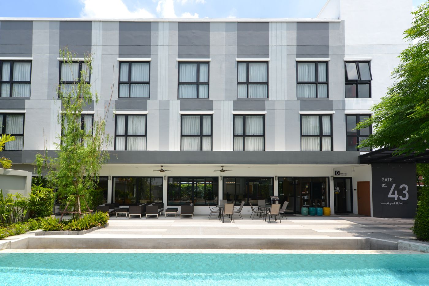 Gate43 Airport Hotel-Thailand-Bangkok-General view-4