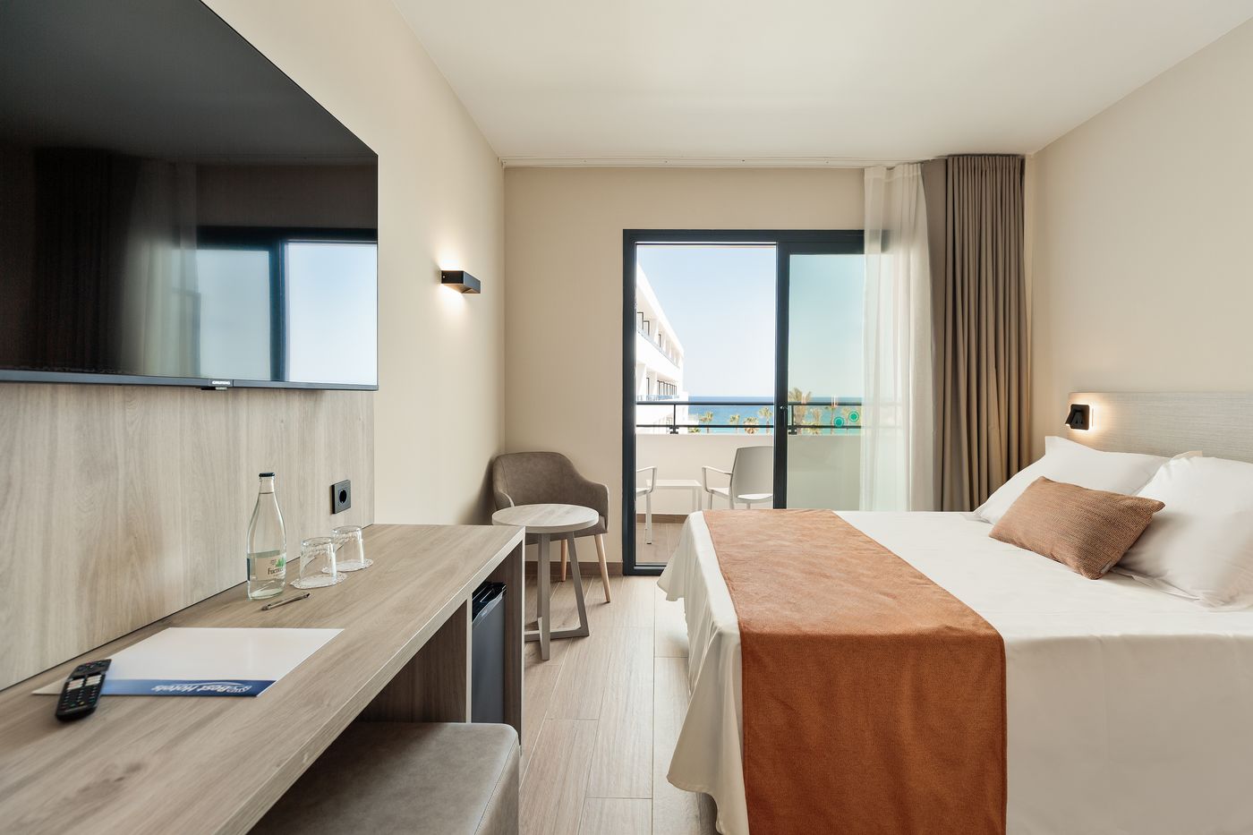 Best-Oasis-Tropical-Room-26