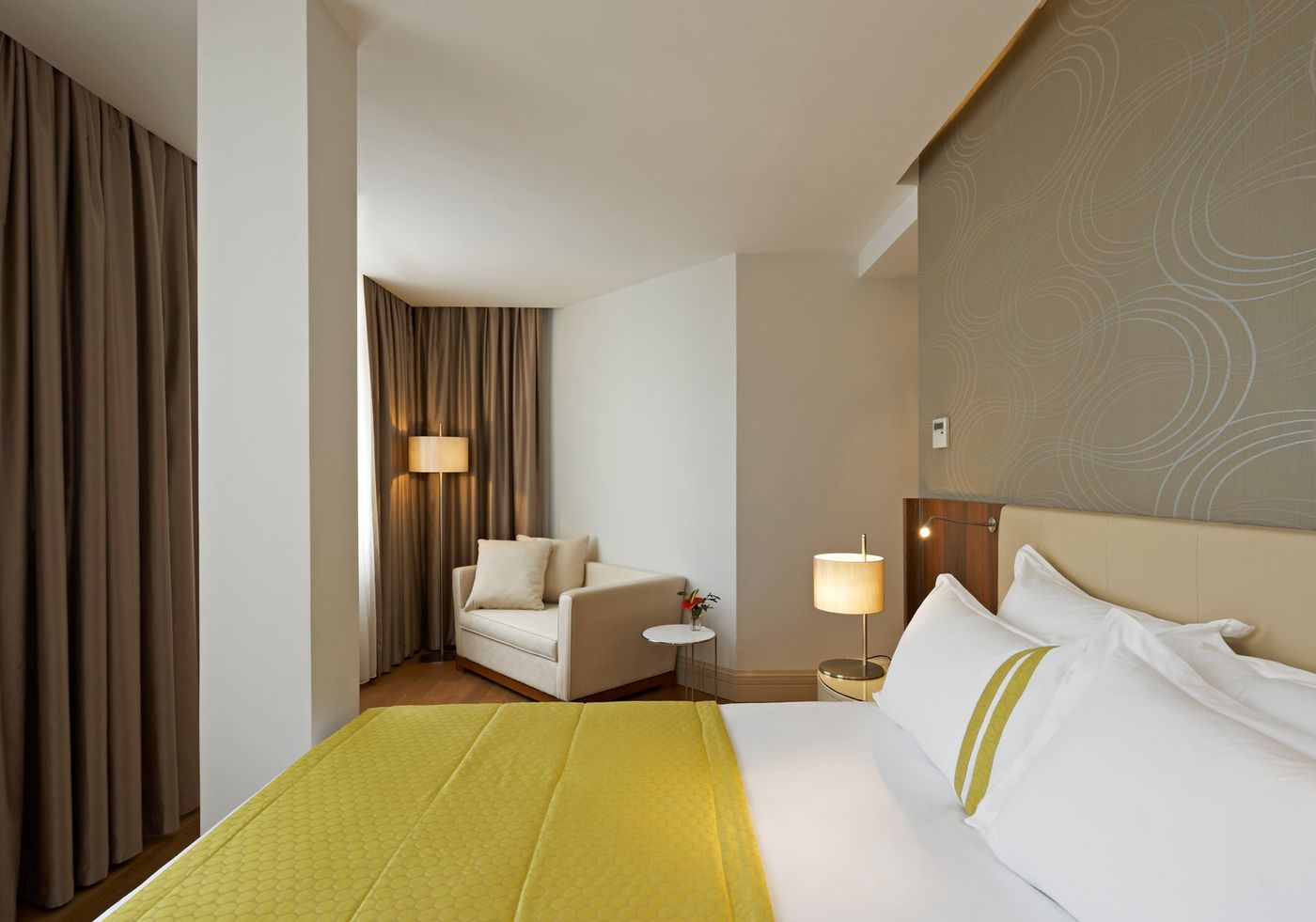 Four-Points-Express-by-Sheraton-Istanbul-Taksim-General-view-7