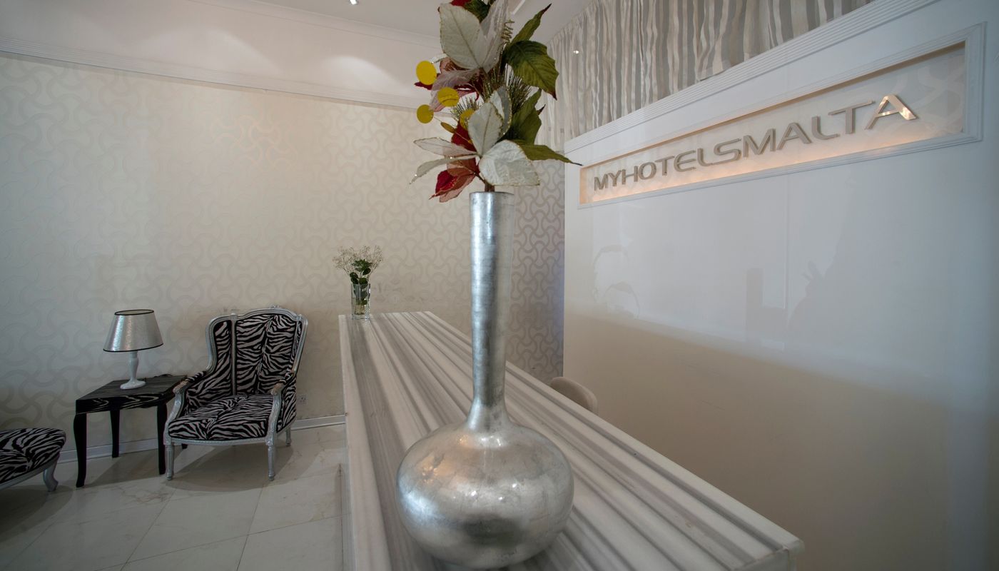 Hotel-Marina-Lobby-57