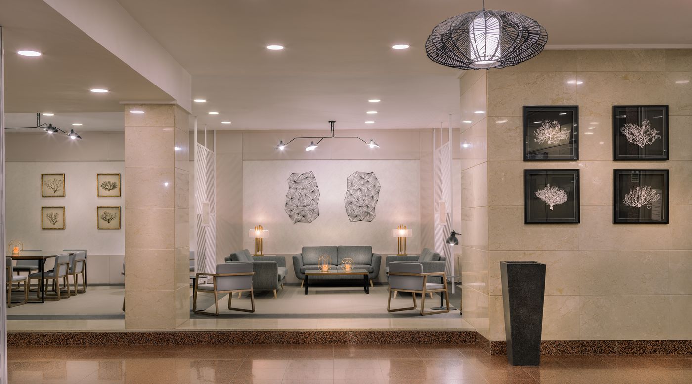 Relaxia-Beverly-Park-Lobby-24