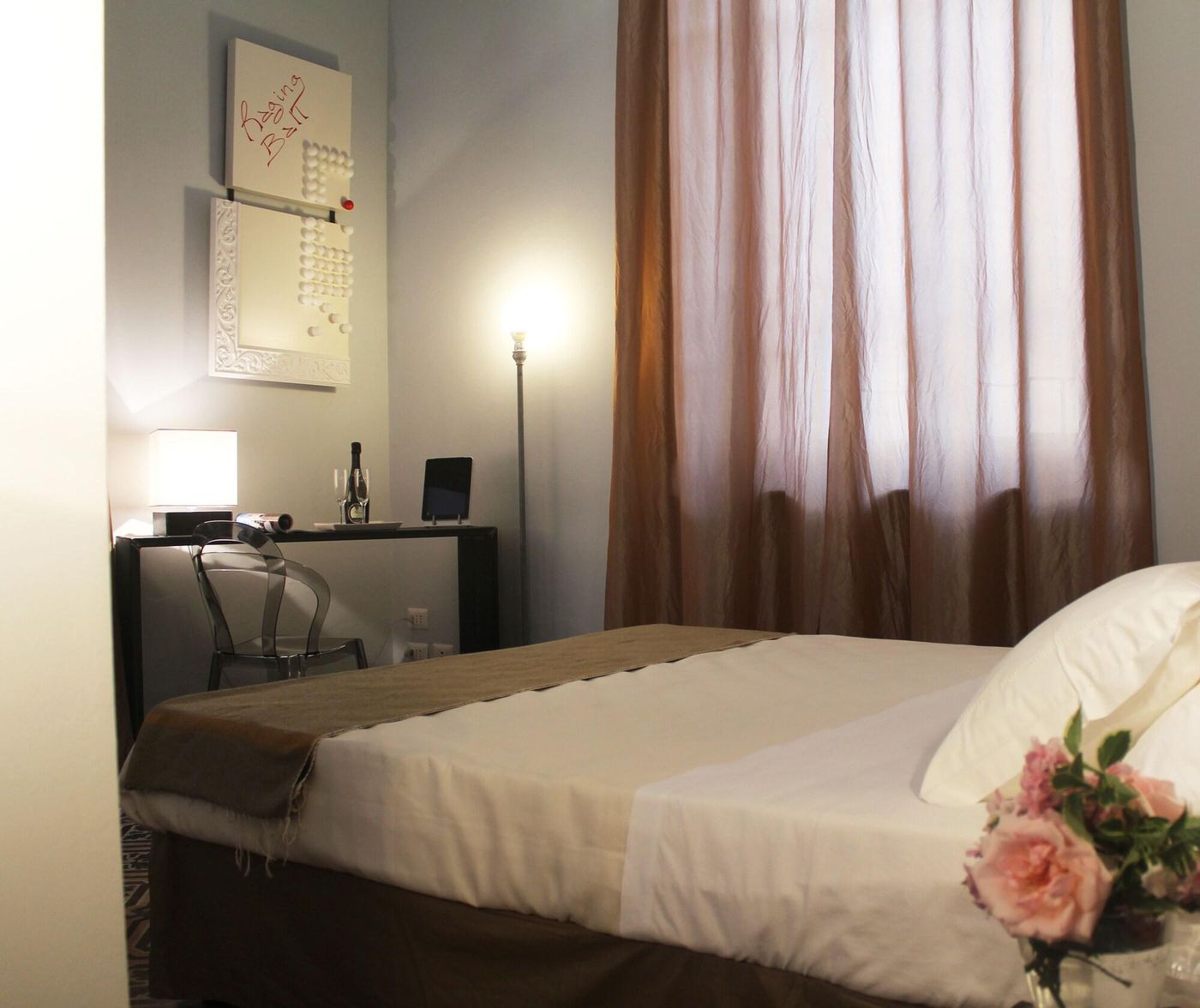 Lucca-In-Villa-Lucrezia-Room-21