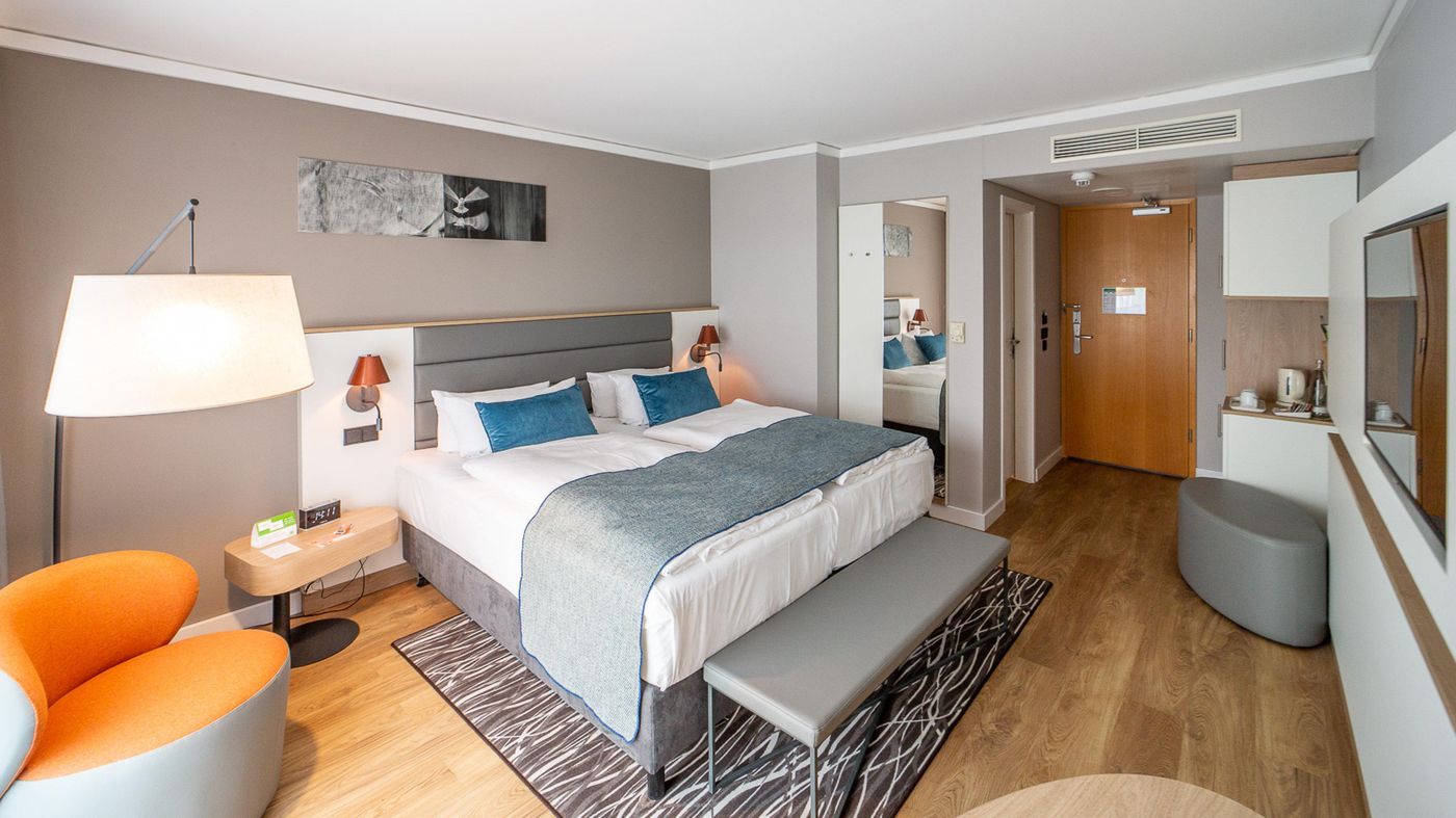 Holiday-Inn-Berlin-Airport-Conference-Center-Room-26