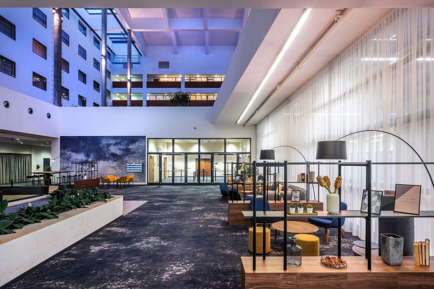 Courtyard-Prague-Airport-General-view-16