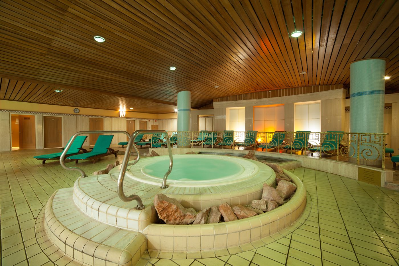 Verdi-Budapest-Aquincum-Pool-42