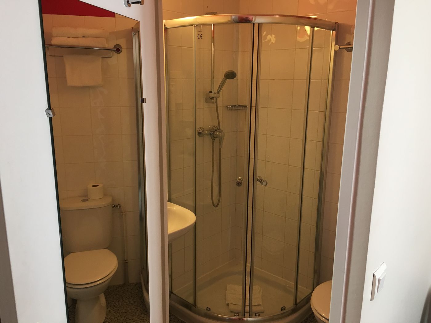 Comfort-Hotel-Paris-La-Fayette-Room-21