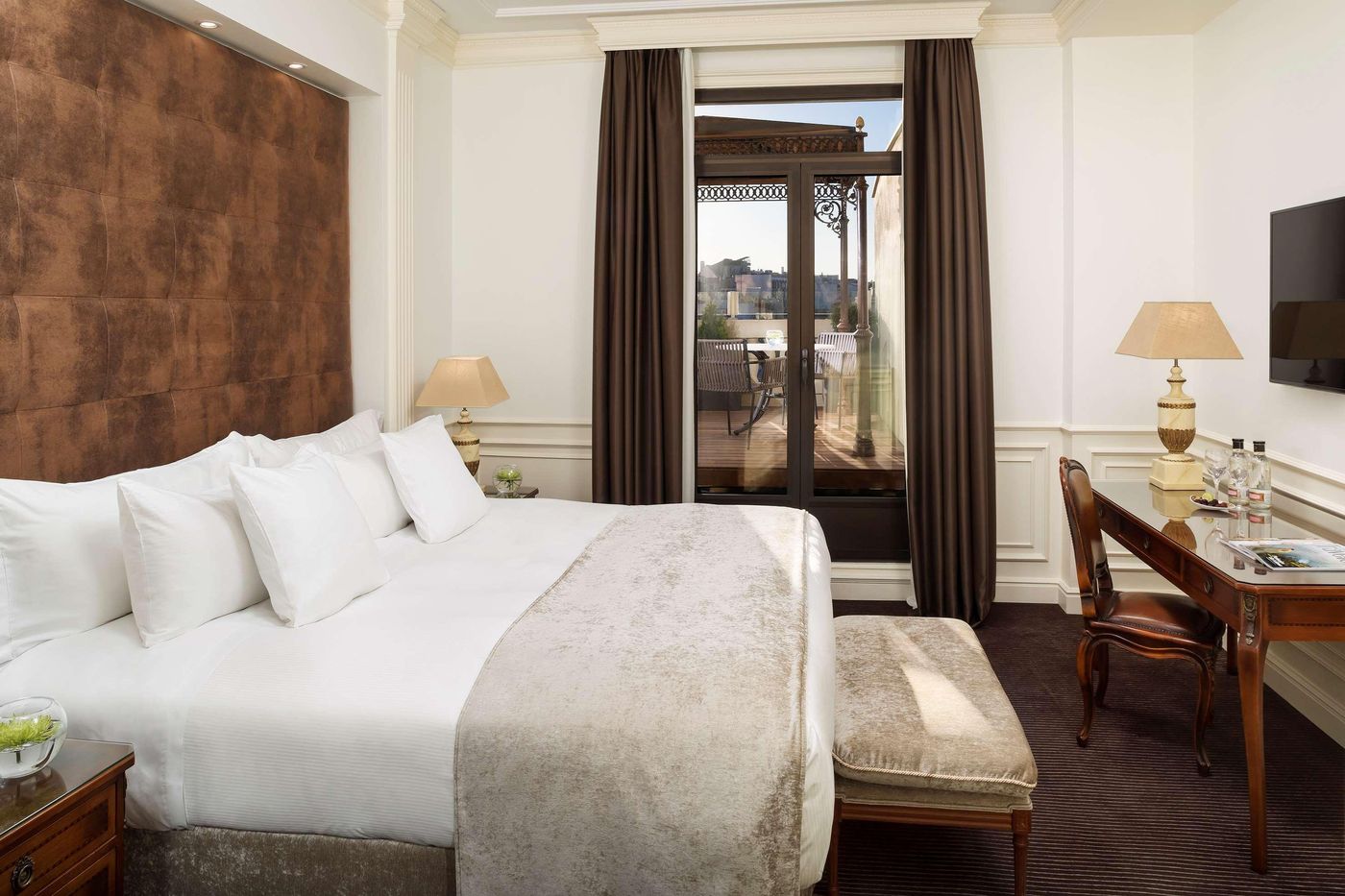 F-nix-Gran-Melia-Room-26