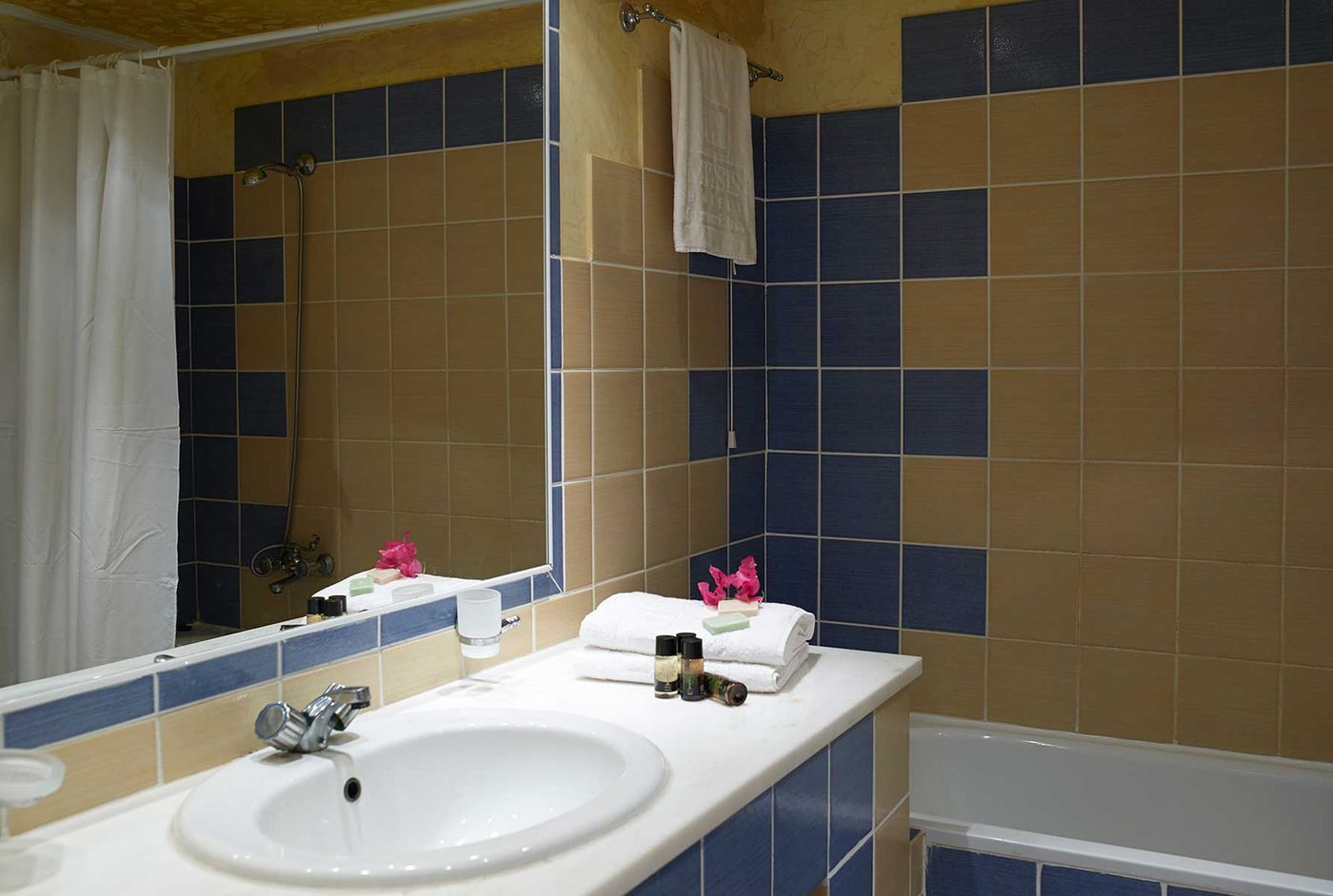 Summer-Palace-Room-28