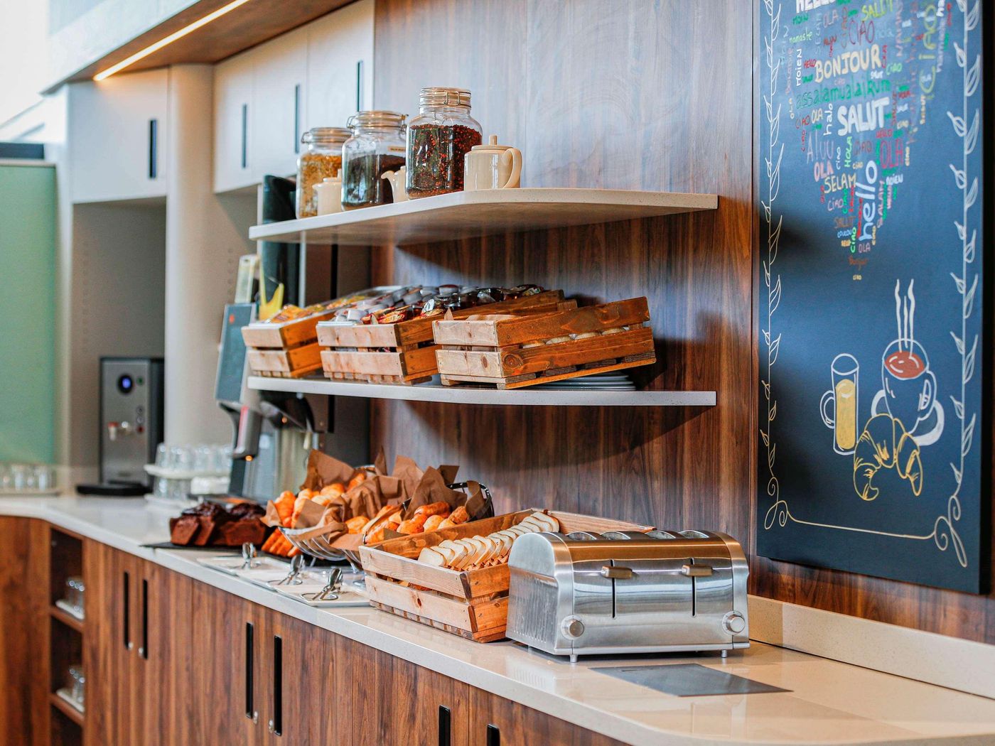 ibis-Luxembourg-Aeroport-Restaurant-46