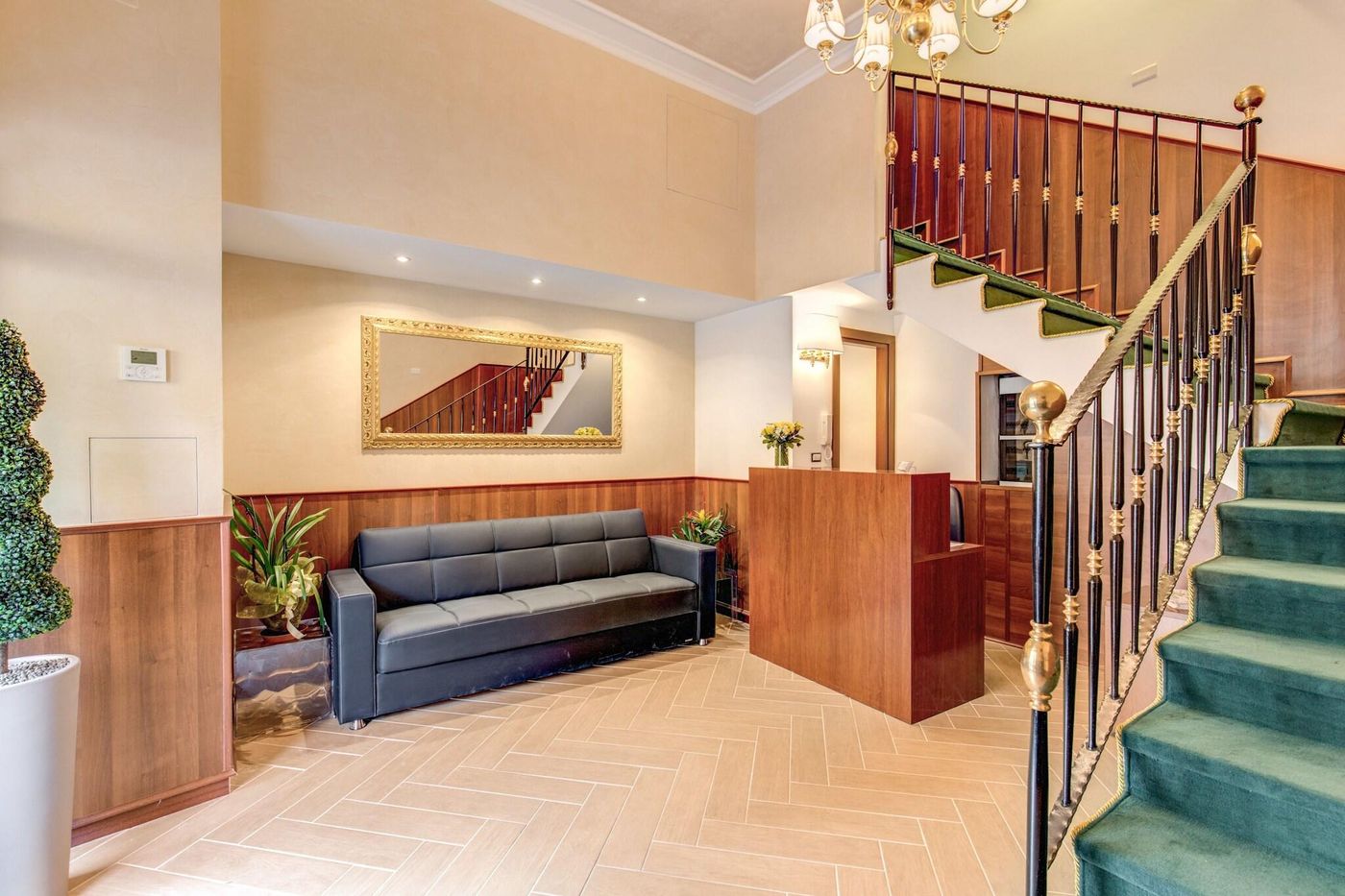 Flavio-Hotel-Lobby-2