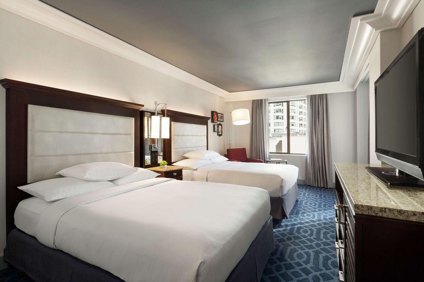 Hilton-Checkers-Los-Angeles-Room-25