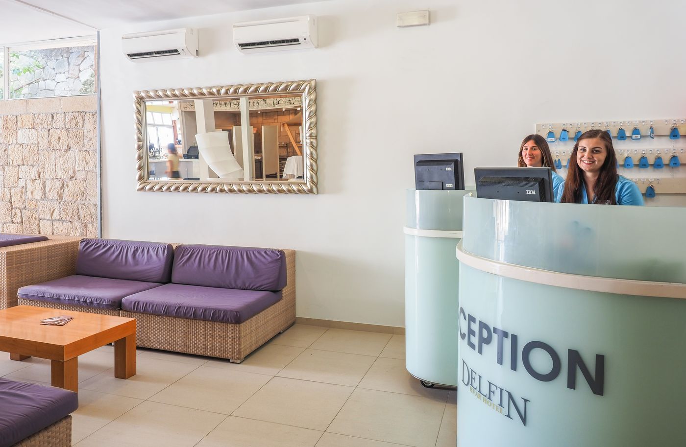 Delfin-Hvar-Lobby-16