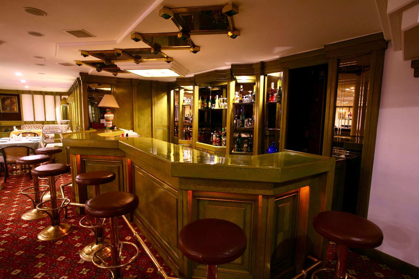 Royal-Bar-18
