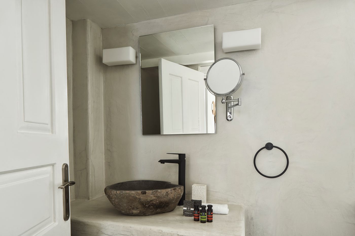 Mr-and-Mrs-White-Oia-Santorini-Room-43