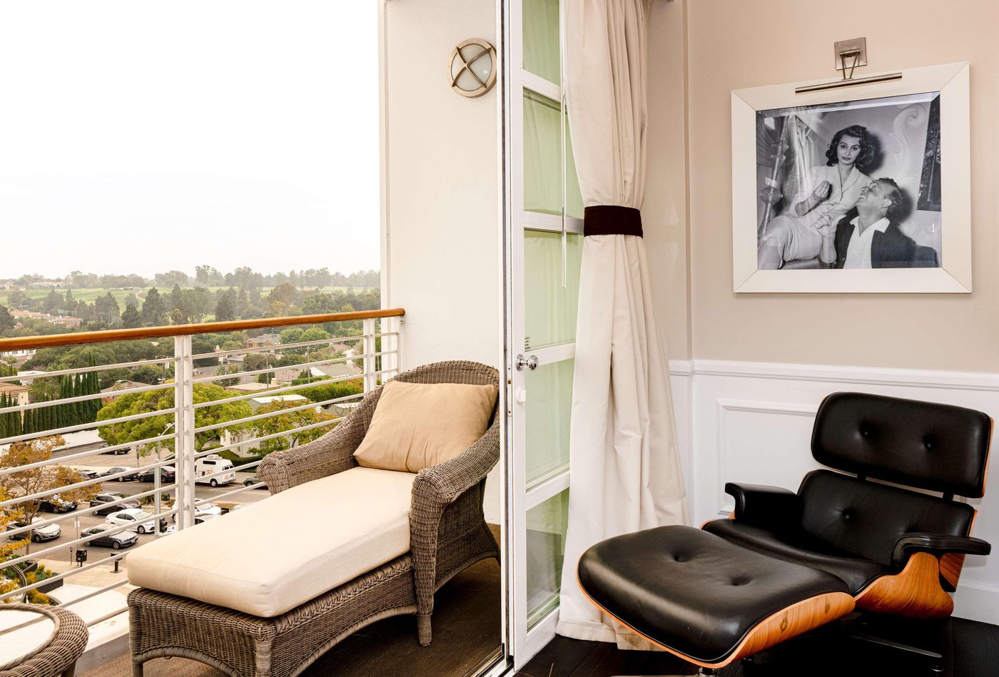 Cameo-Beverly-Hills-Room-53