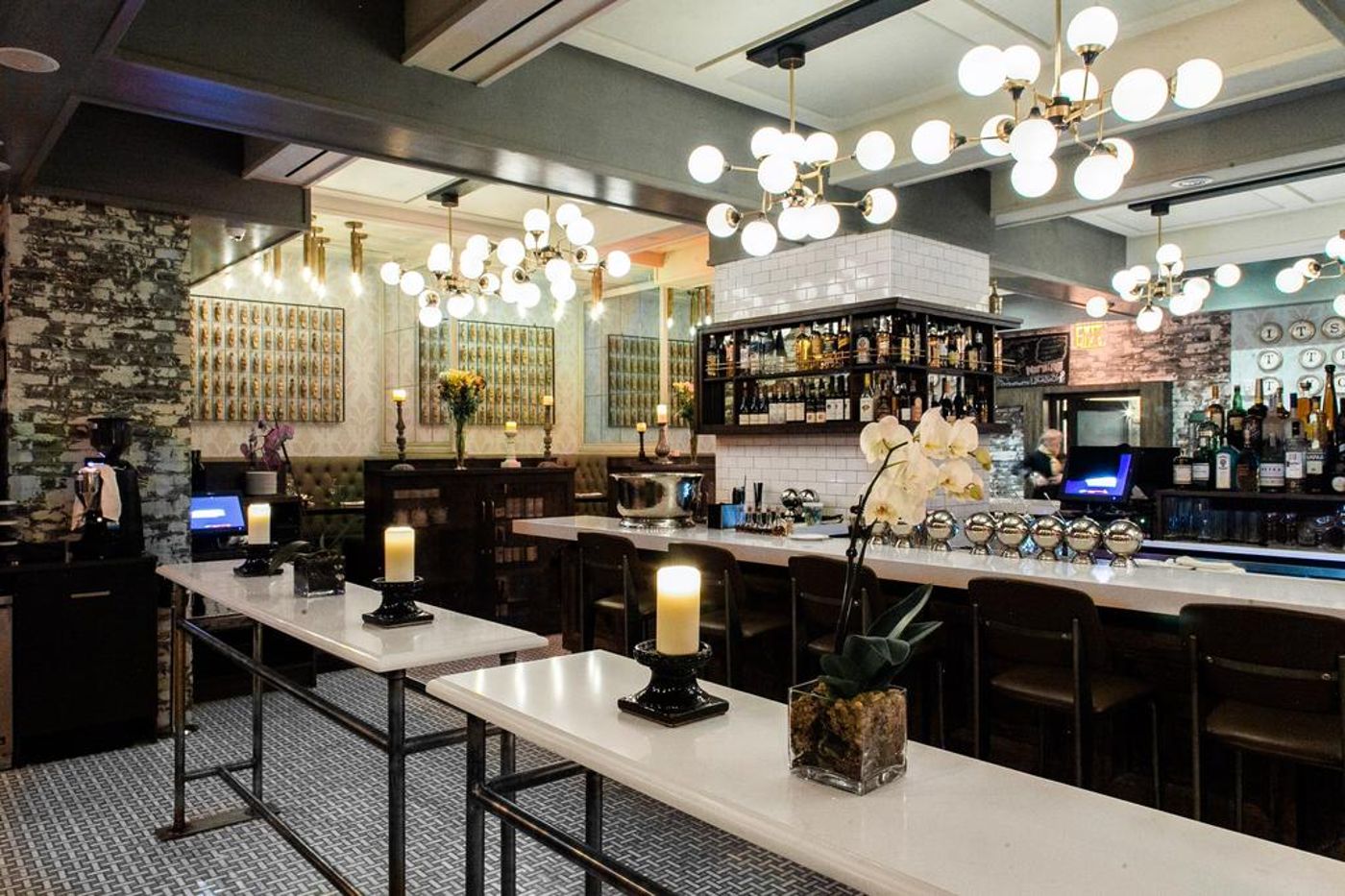 Executive-Le-Soleil-Bar-13