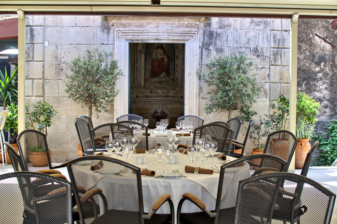 The-Pucic-Palace-Restaurant-27