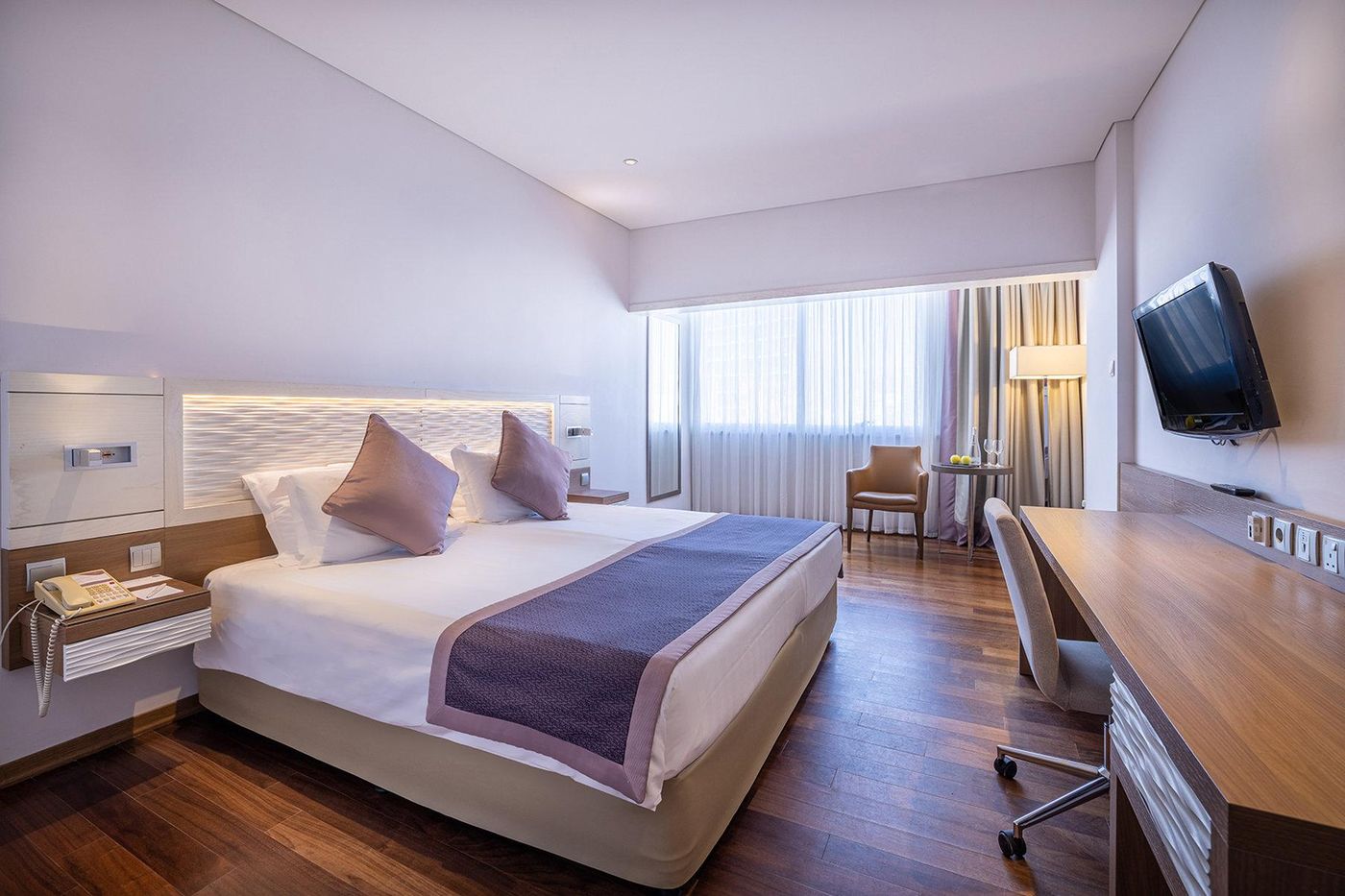 Crowne-Plaza-Limassol-Room-25