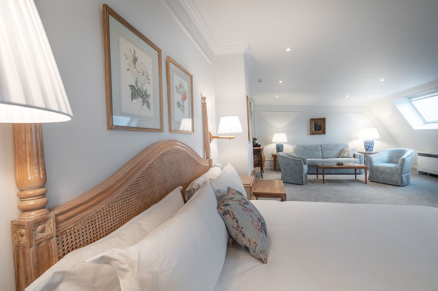 Manos-Stephanie-Hotel-Room-22