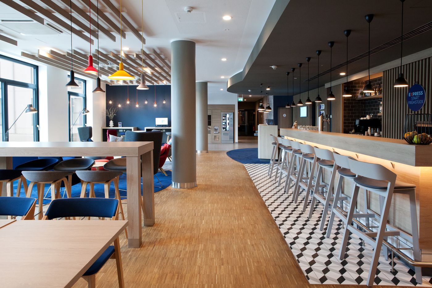 Holiday Inn Express Remscheid - Germany - REMSCHEID - Bar - 8