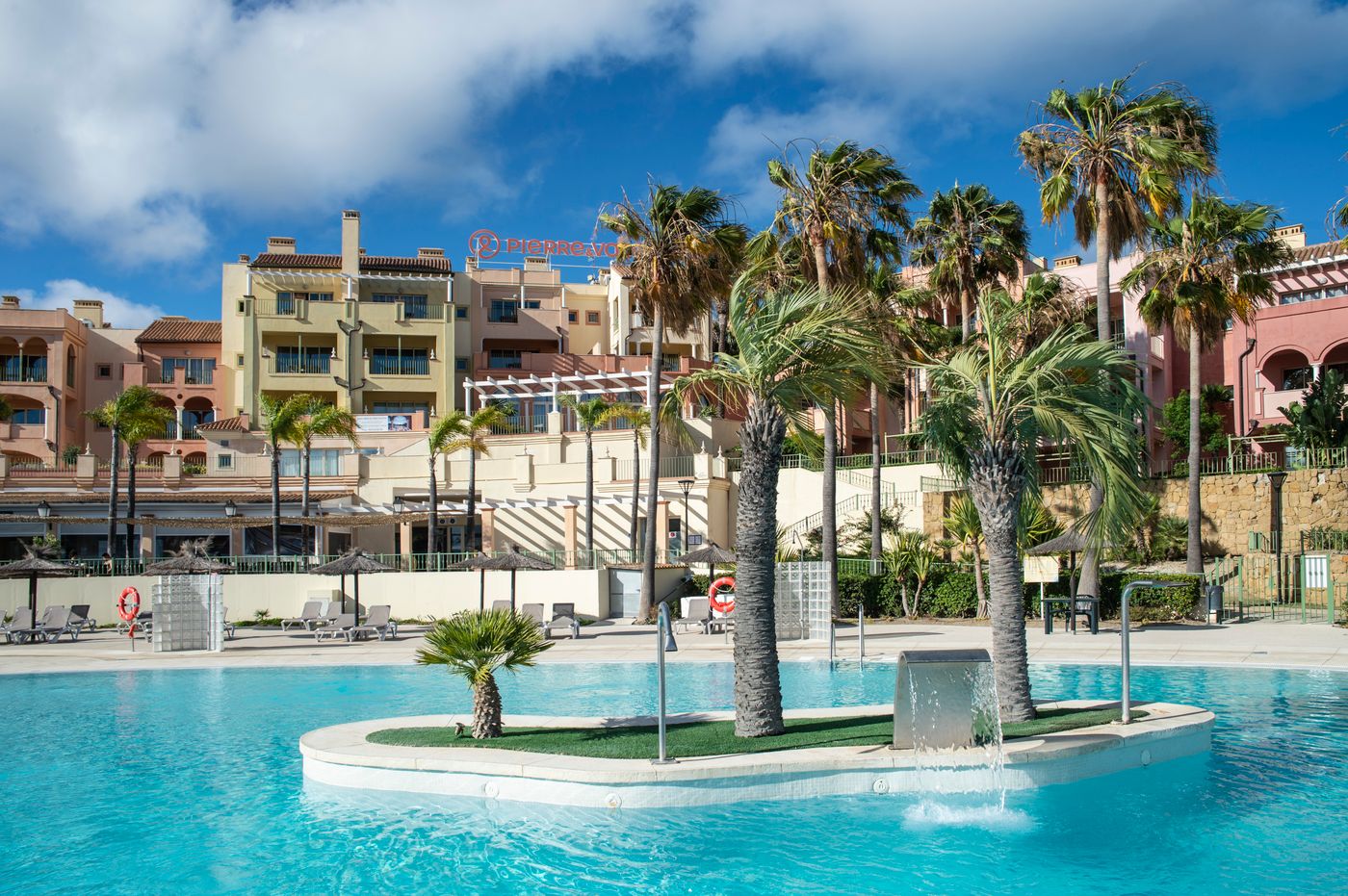 Pierre---Vacances-Terrazas-Costa-del-Sol-Pool-1