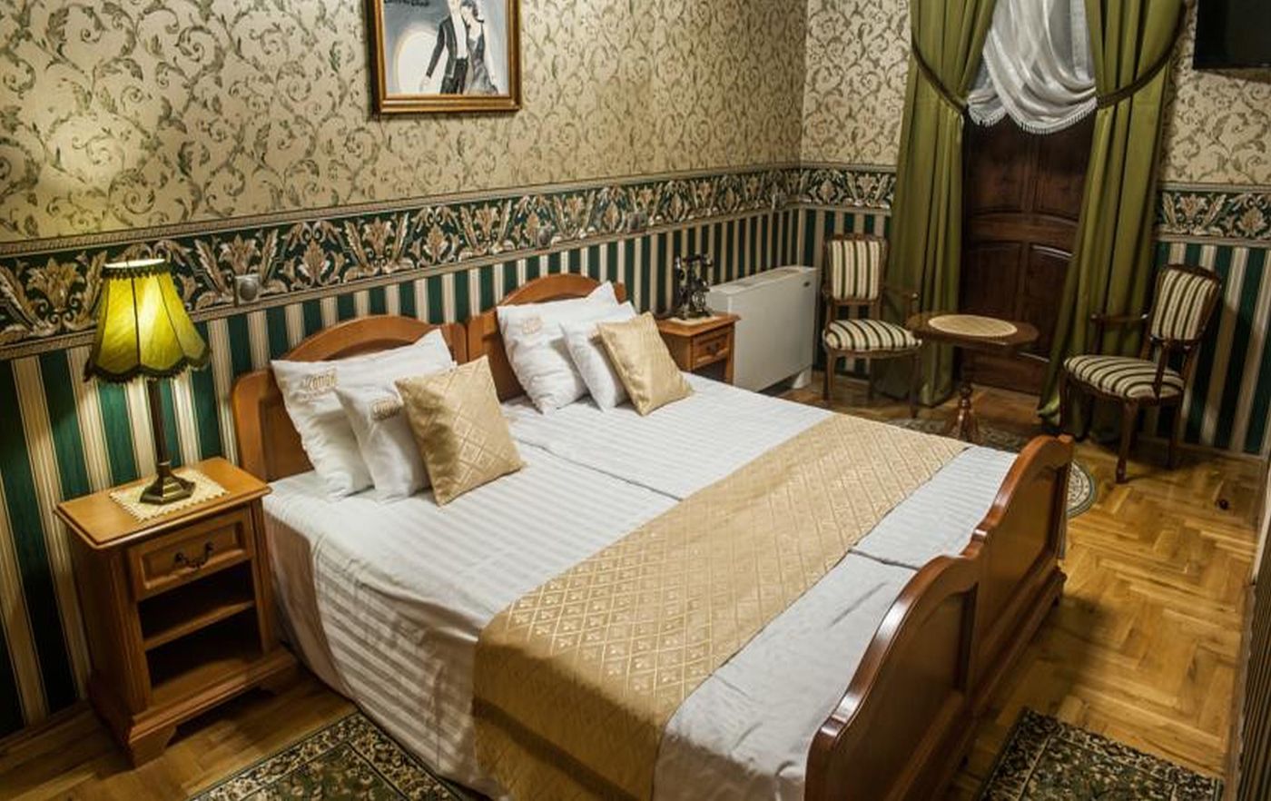 Cotton-House-Budapest-Room-14