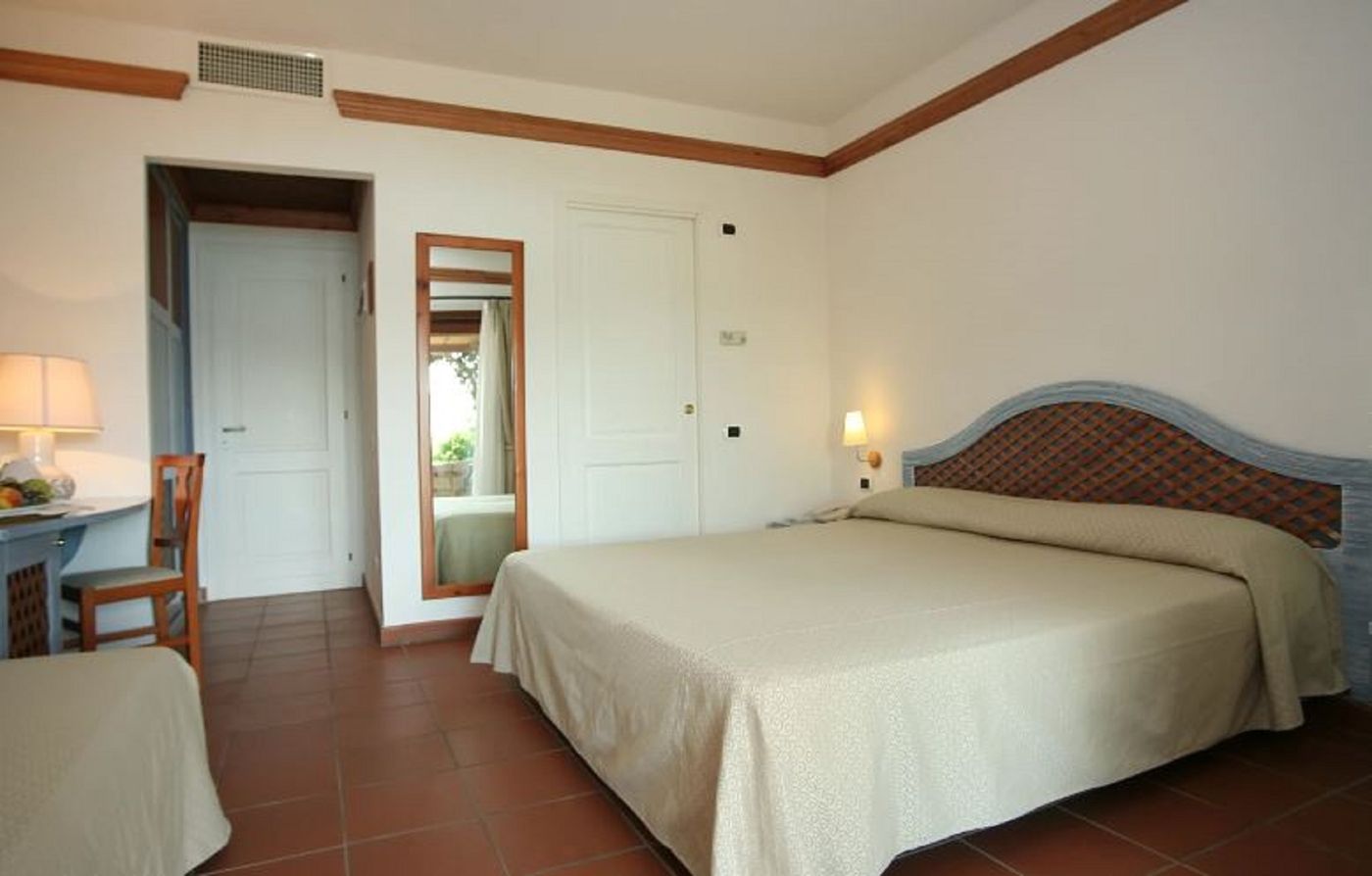 Hotel-Palumbalza-Porto-Rotondo-Room-12