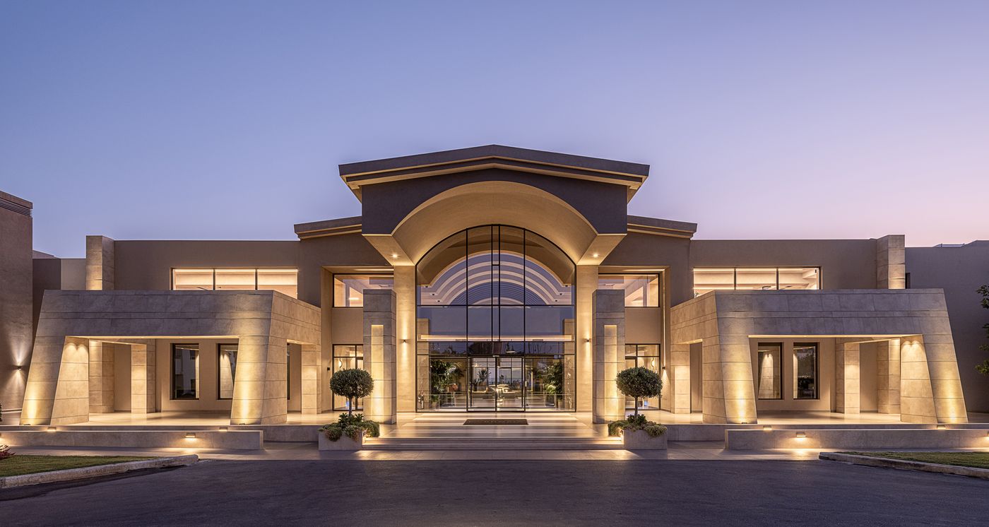 Euphoria-Resort-Lobby-29