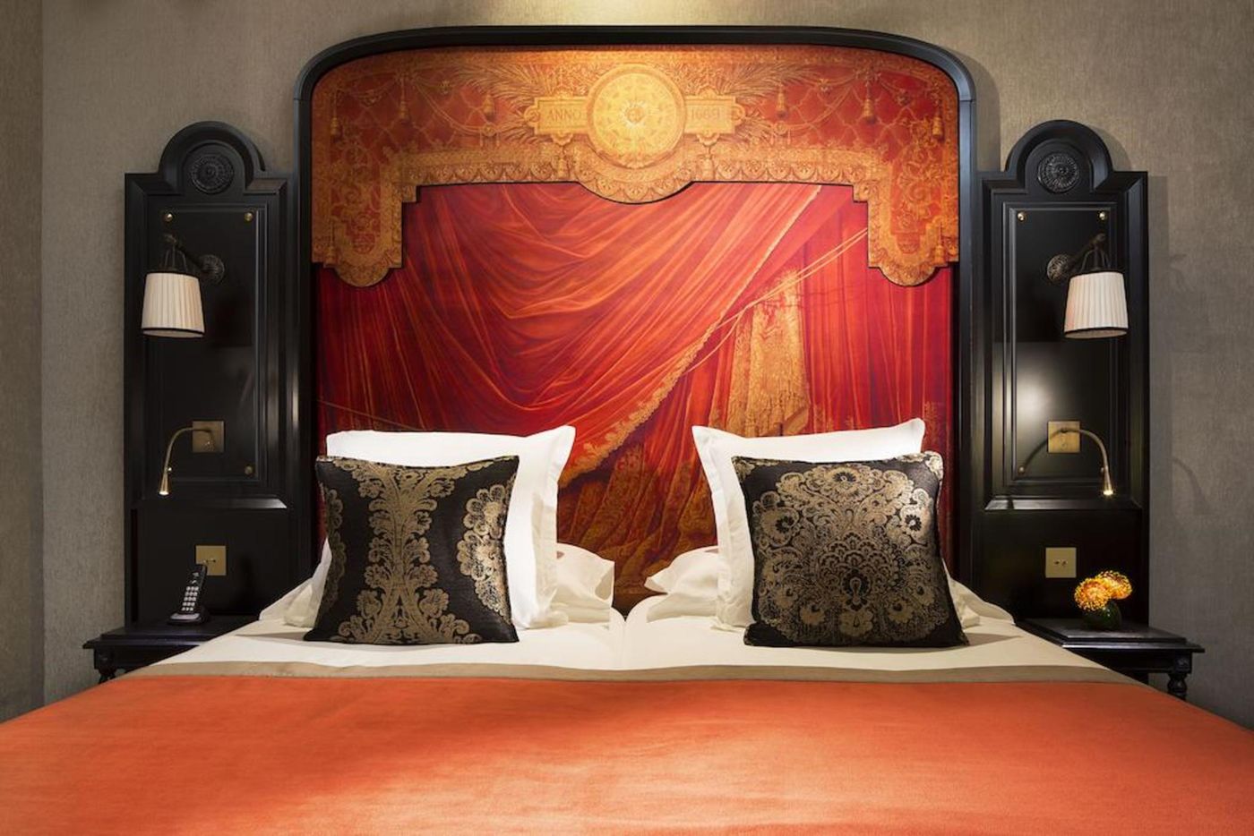 Hotel-Le-Belmont-Paris-Room-25