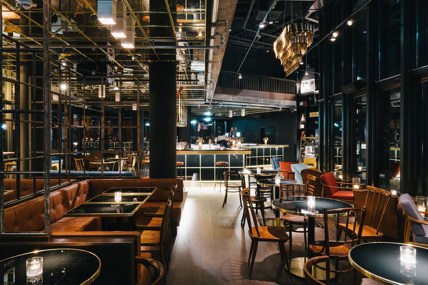 Ruby-Lilly-Hotel-Lobby-8