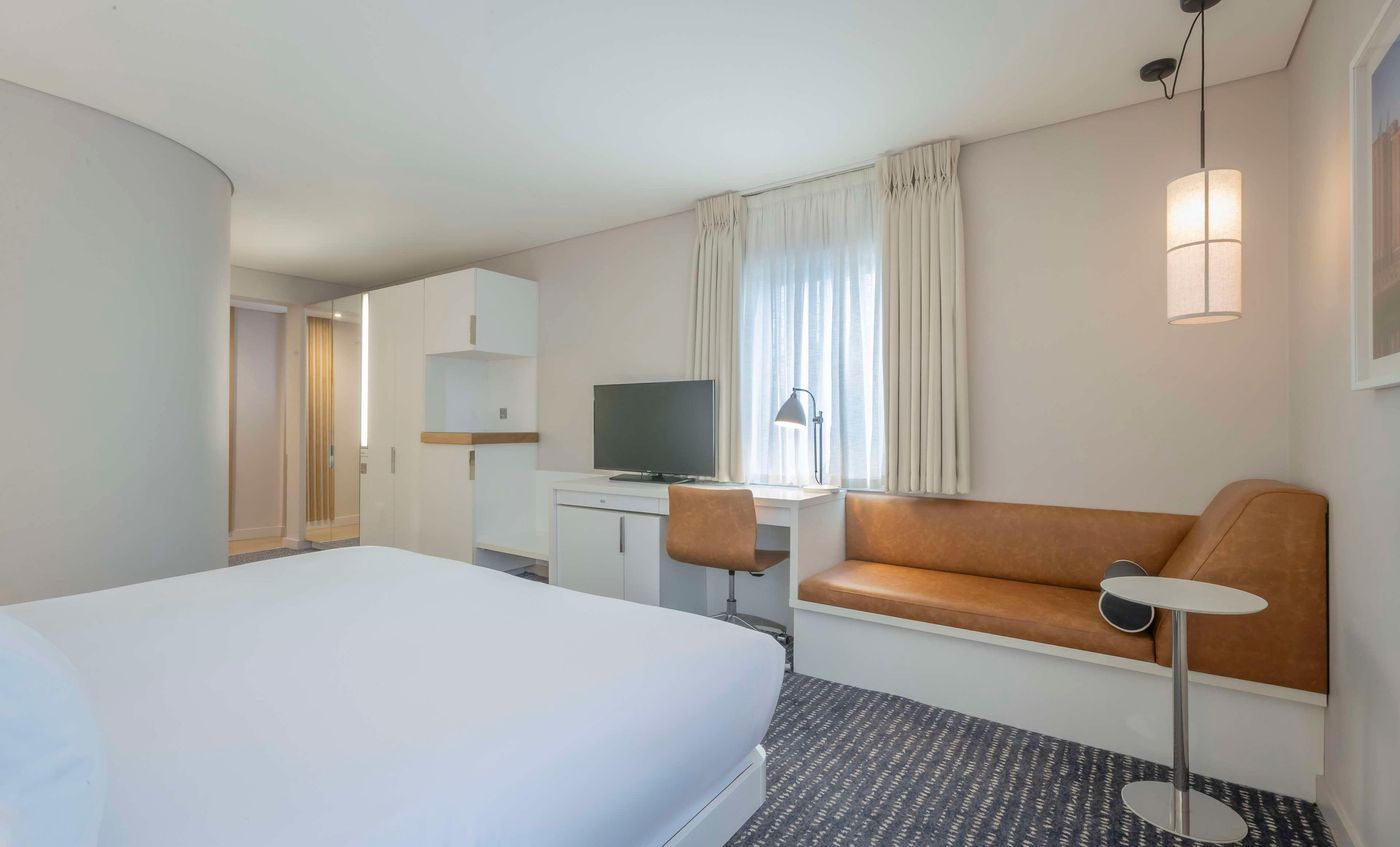 The-Morrison-Dublin--Curio-Collection-by-Hilton-Room-29