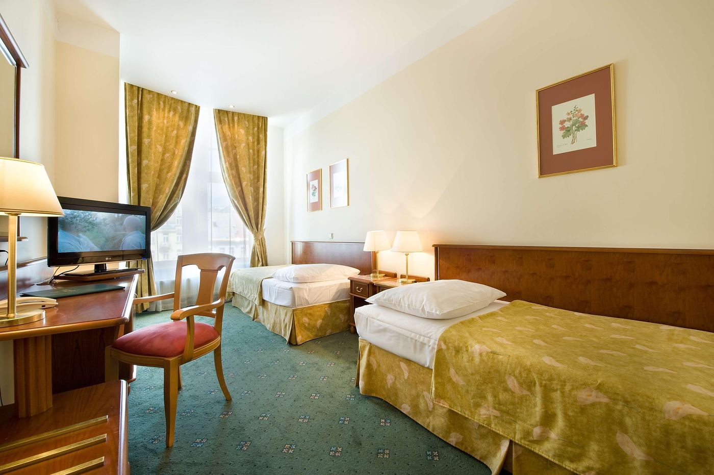 EA-Hotel-Rokoko-Room-18