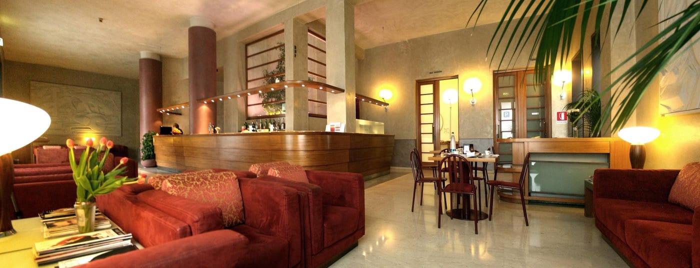 Hotel-Nuova-Grosseto-Lobby-12