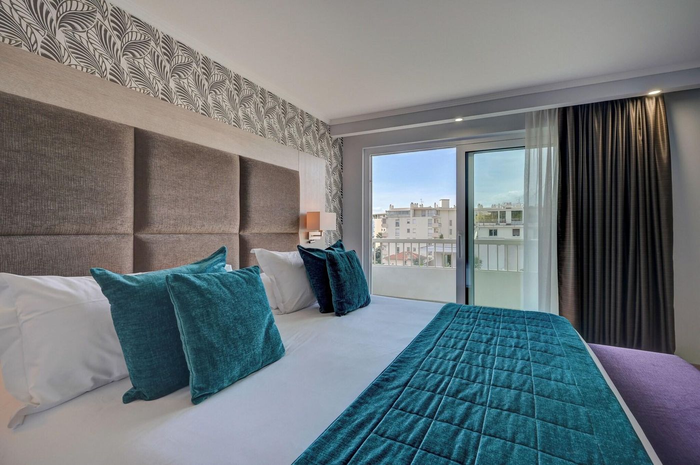 Juliana-Cannes-Room-18