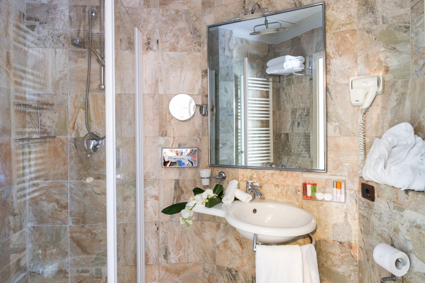 Adler-Cavalieri-Room-21