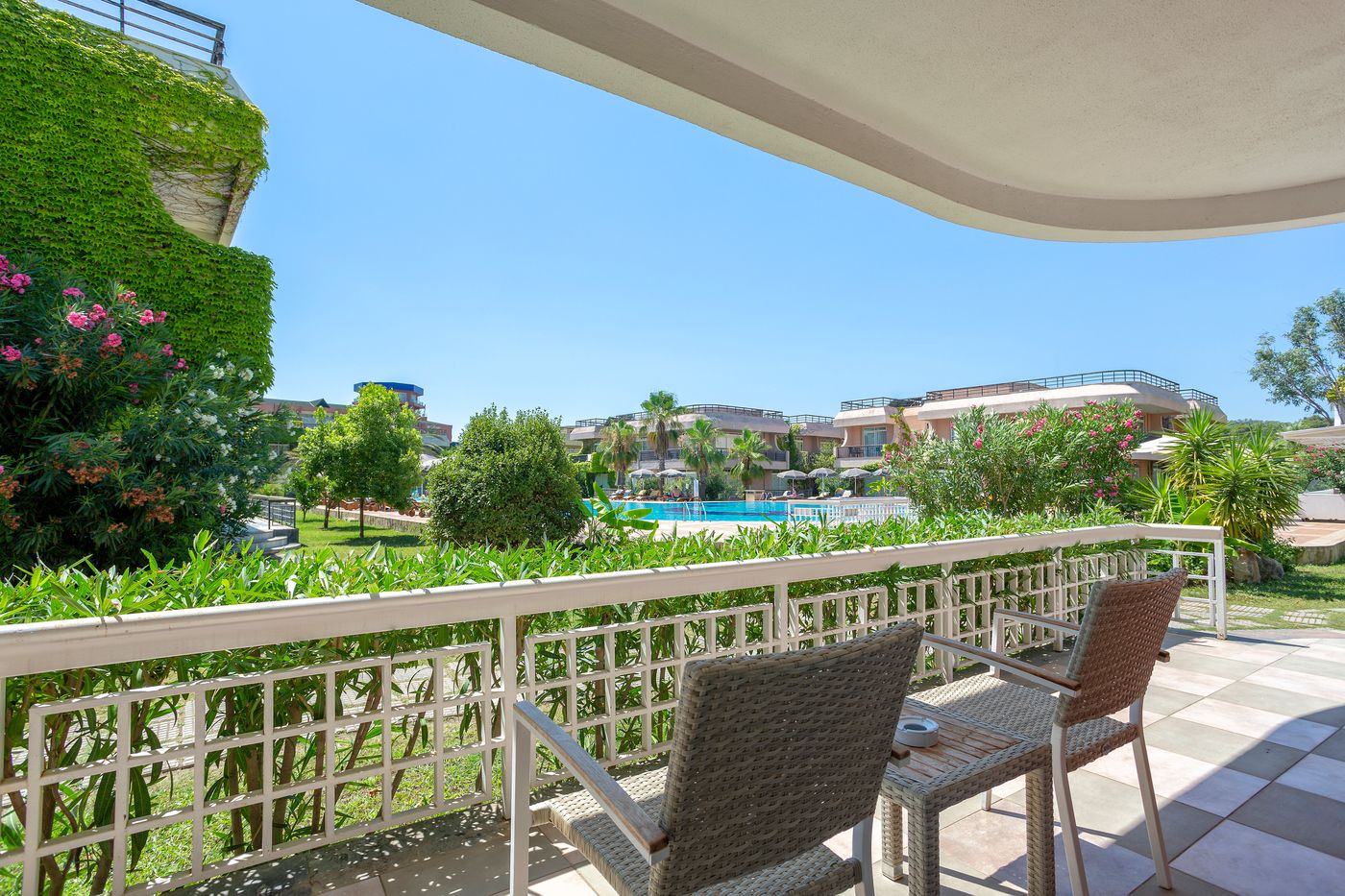 Simena-Comfort-Hotel-Terrace-5