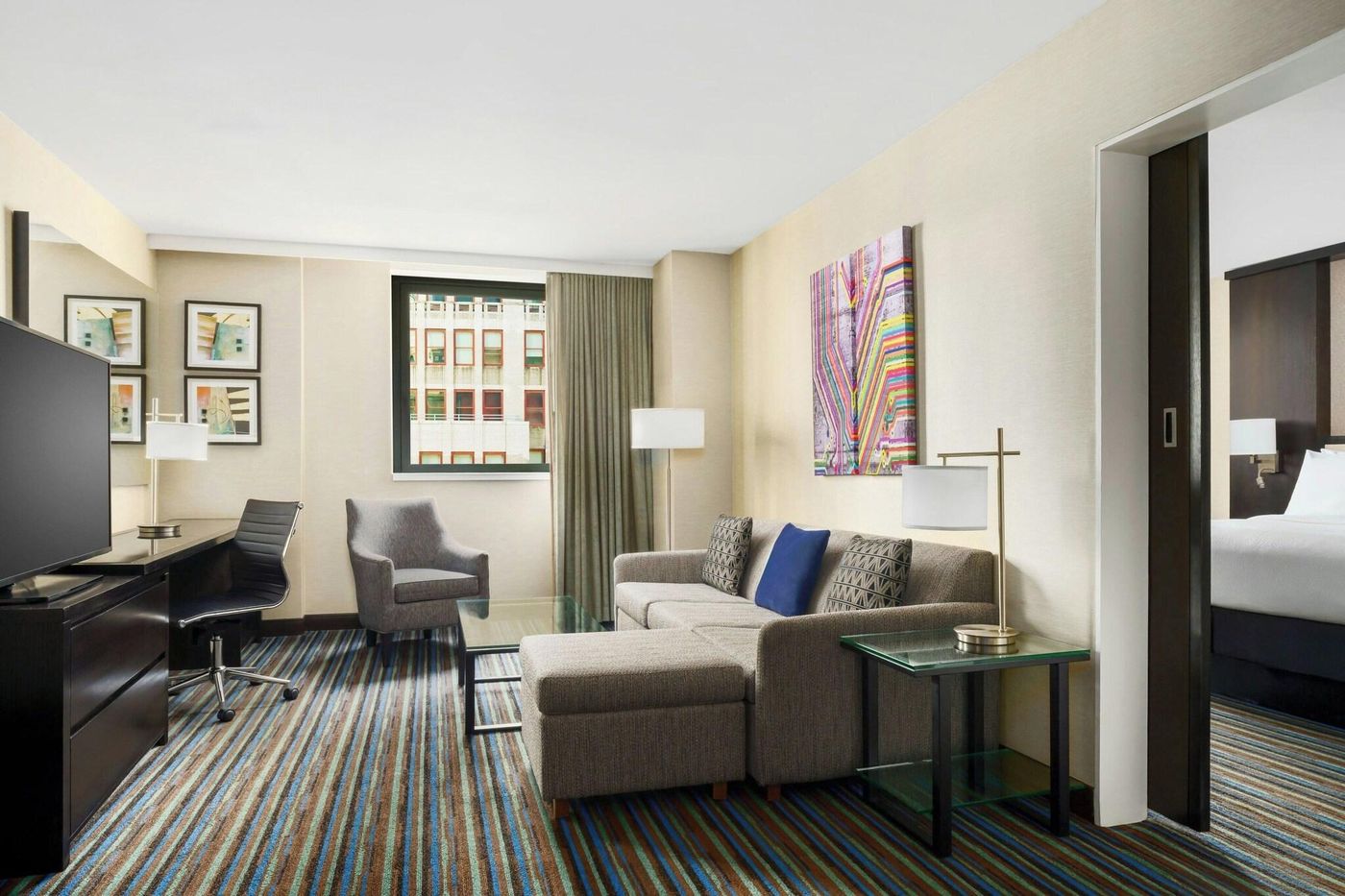 Courtyard-By-Marriott-New-York-Manhattan-Times-Squ-Room-28